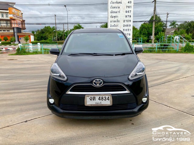 Toyota Sienta 1.5 V