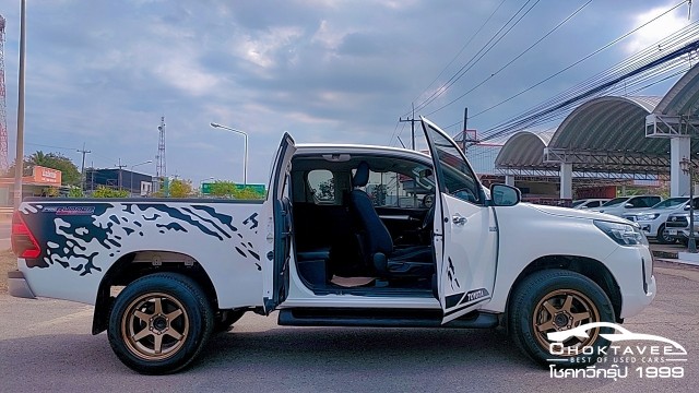 Toyota Hilux Revo Smart Cab 2.4 Entry Prerunner (MY20)