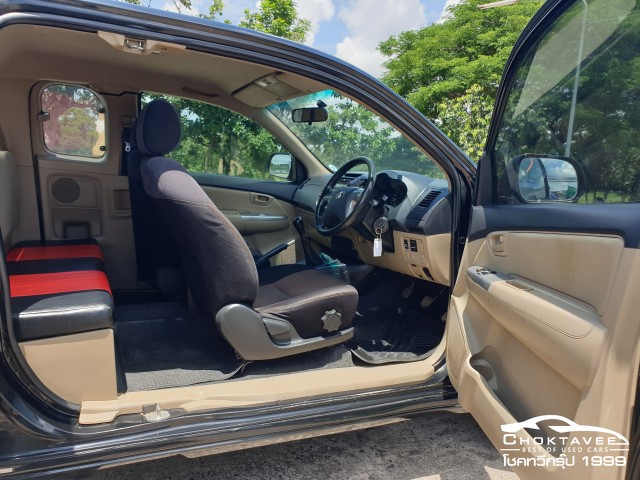 TOYOTA HILUX VIGO SMART CAB 2.5 E TRD SPORTIVO