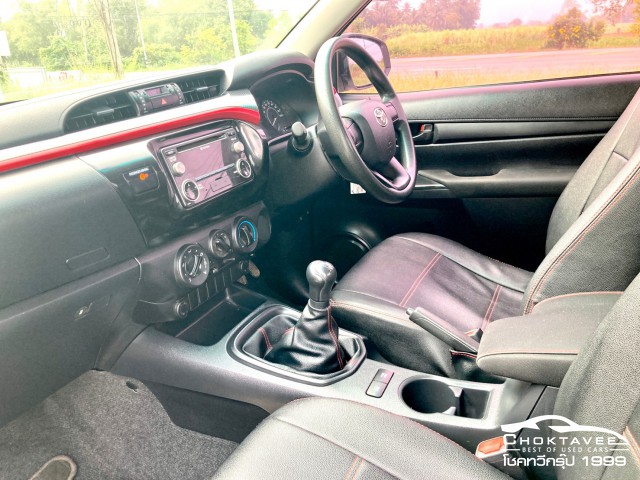 Toyota Hilux Revo Smart cab 2.4 E TRD Spotivo