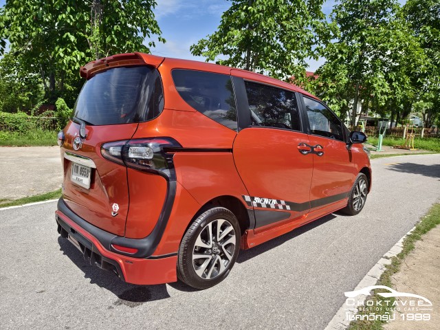 Toyota SIENTA 1.5 V