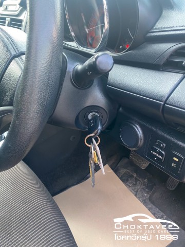 Toyota Yaris 1.2 E