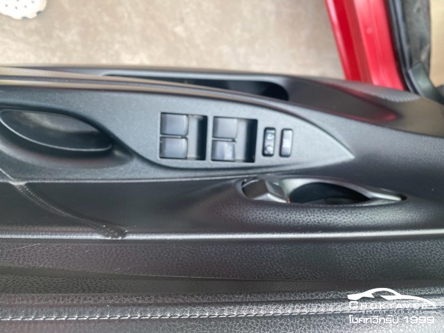 Toyota Yaris 1.2 E