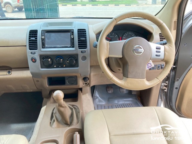 NISSAN NAVARA 4WD