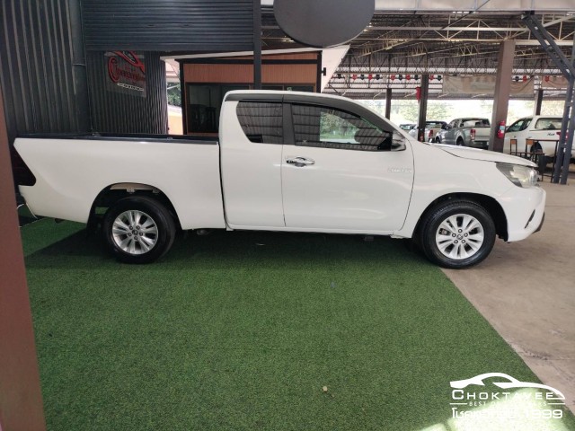 Toyota Hilux Revo Smart Cab 2.4 E
