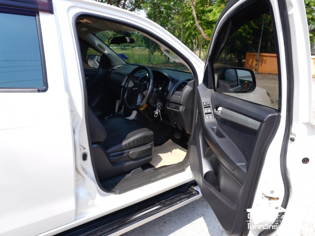 lsuzu D-Max All New Cab-4 Hi-Landers 2.5 VGS Z-Prestige Navi