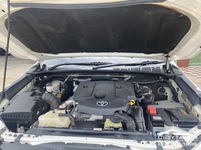 Toyota Hilux Revo Double 2.4 E Prerunner (MY18)