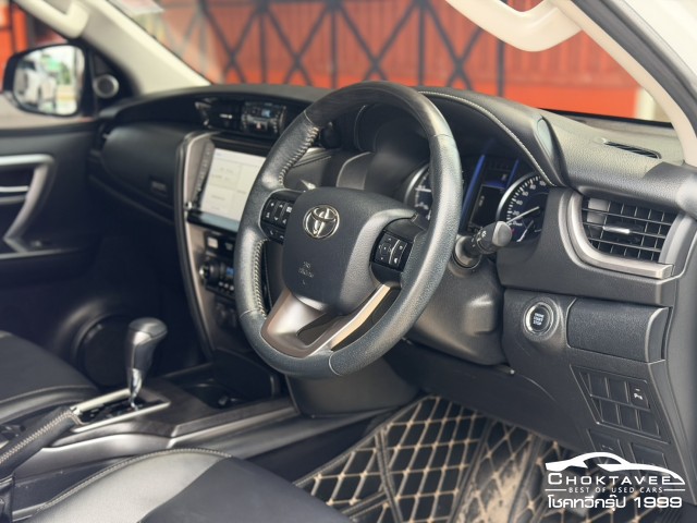 Toyota Fortuner 2.4 Leaders G (MY22)